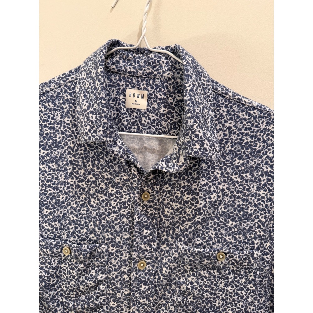 ROWM medium men short sleeve button-down soft jersey knit fabric